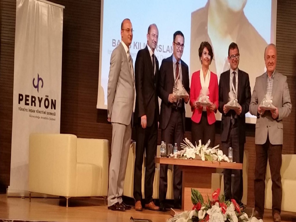 7. GÜNEYDOĞU İNSAN YÖNETİMİ KONGRESİ'nde Gaziantep'te ve Bölgede Geleceğin İnsan Yönetimi Nasıl Olmalıdır konulu paneldeyiz