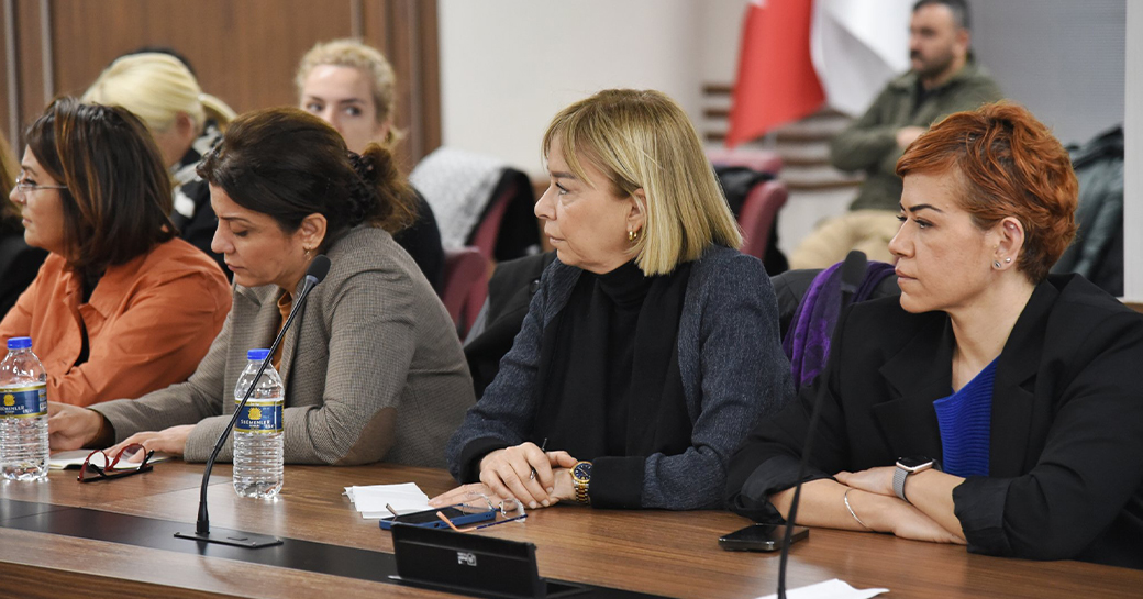 TOBB GAZİANTEP KGK BAŞKANI AYŞEN AHİ, DEPREM ETKİLERİ VE DEĞERLENDİRME TOPLANTISI'NA KATILDI