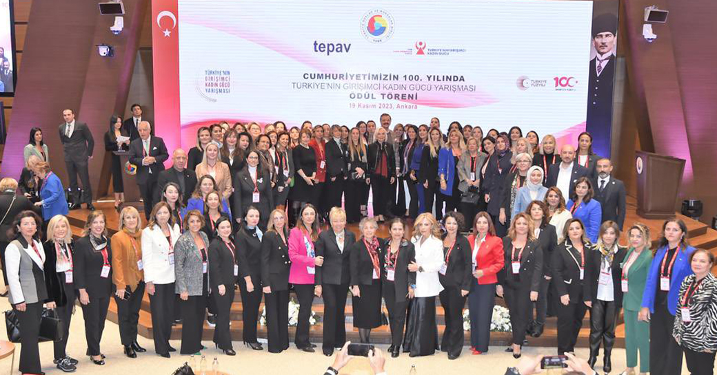 BAŞKAN AHİ, TÜRKİYE’NİN GİRİŞİMCİ KADIN GÜCÜ YARIŞMASI ÖDÜL TÖRENİNE KATILDI