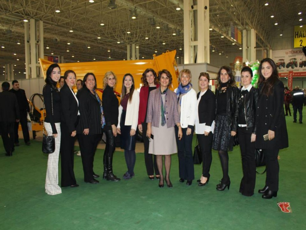 GAPTARIM ve GAPFOOD Fuarını ziyaret eden TOBB KGK İcra Kurulu üyeleri stantları gezdi