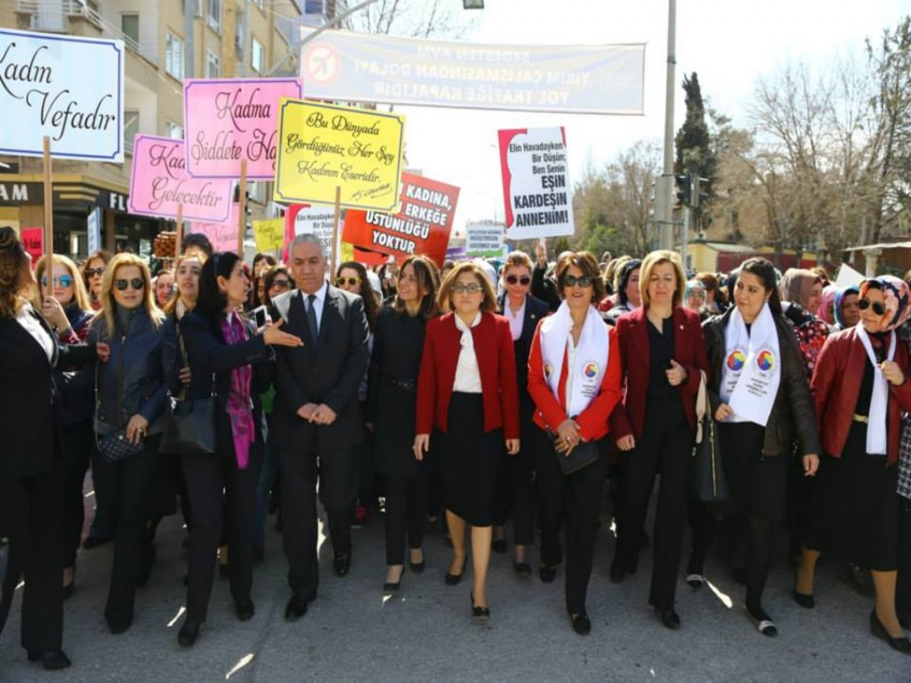 8 MART KADIN STK YÜRÜYÜŞÜ GERÇEKLEŞTİRİLMİŞTİR