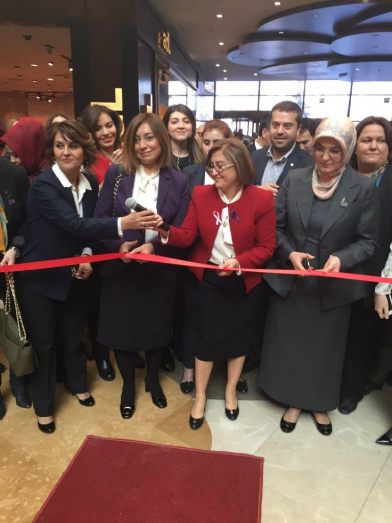 TOBB KGK GAZİANTEP EKONOMİDE ÜRETİME KATILAN ELLER SERGİSİNİ GERÇEKLEŞTİRDİ